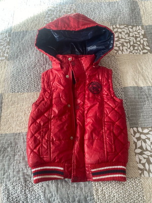 Urchin sleeveless jacket used, red, for 3 years old