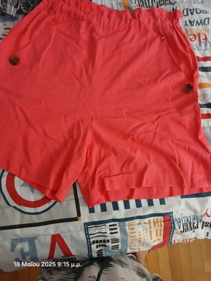 Genia coral shorts like new, size L
