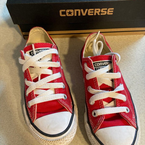 Converse All Star kids shoes like new, size 28, red