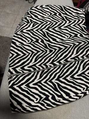 Pull & Bear mini zebra skirt