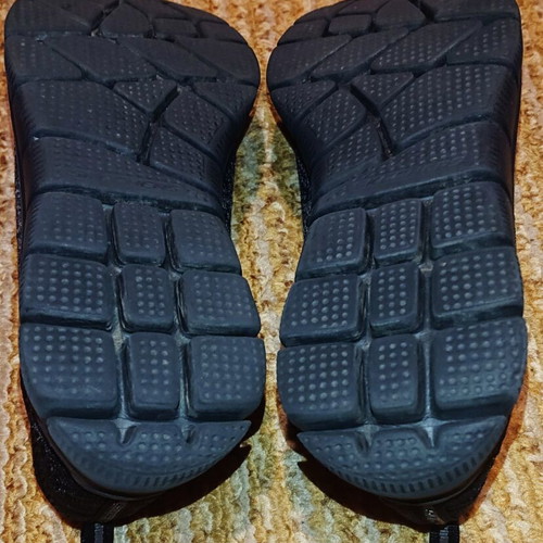 Skechers sports shoes size 39 like new, black