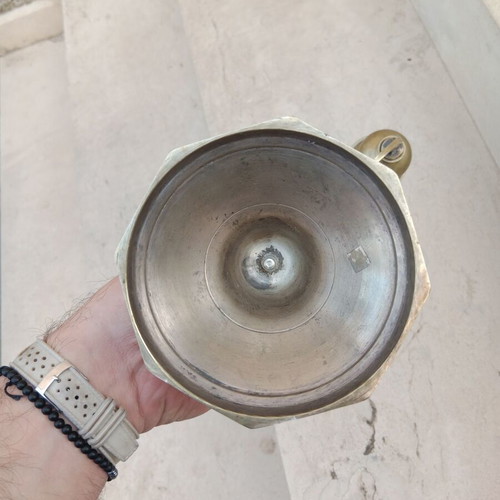 Brass candlestick like new, 26 cm height by 28 cm width