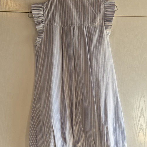 Sleeveless striped shirt like new, white and blue, size XS