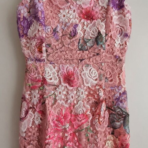 Lace dress with flowers size S new, multicolor