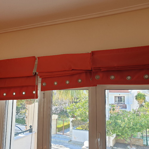 Curtain blinds used, 1 double and 3 singles, red/brick color