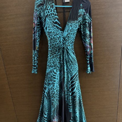 Silk Dress like new, colorful blue, size M