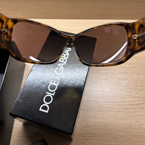Dolce & Gabbana sunglasses like new with box