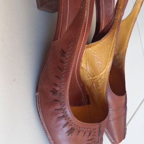Hispanitas slingback pumps like new, square toe, tan color