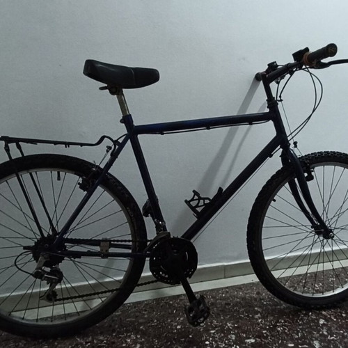 Two mountain bikes like new, 26 inch, V-brakes, men's, gears