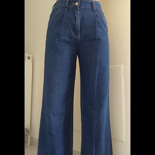 Shein high-waisted blue denim jeans, petite collection