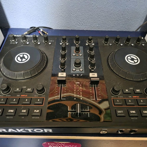 Traktor Kontrol S2 used DJ controller with cables and manual