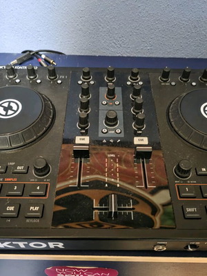 Traktor Kontrol S2 μεταχειρισμένη κονσόλα DJ