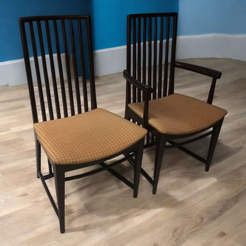 Beech wood dining set new with 4 chairs and 2 armchairs