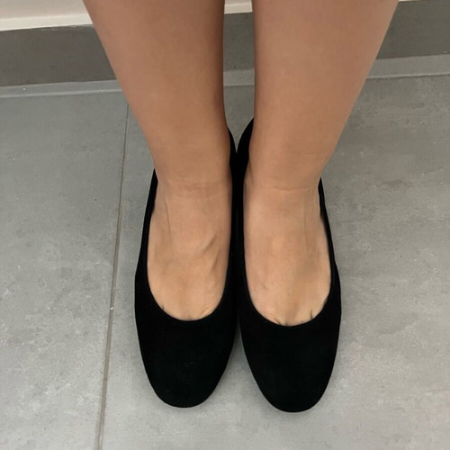 Stonefly black pumps size 38 like new