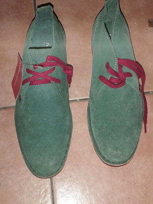 Men's shoes new with leather fabric green, size 42