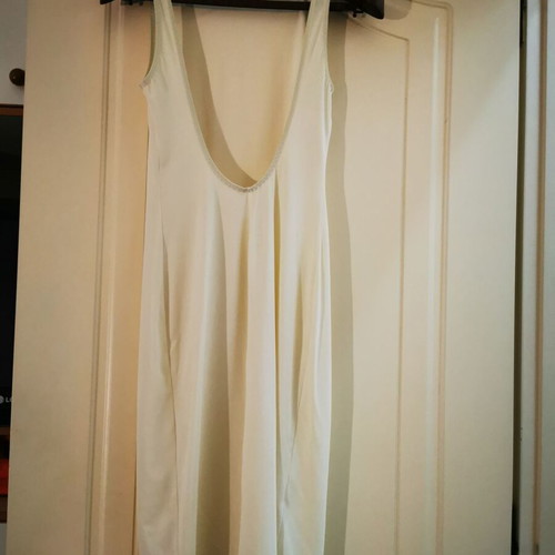 White elastic dress knee-length like new