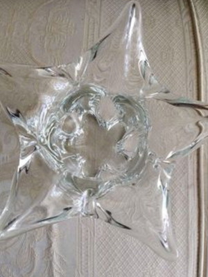 Murano fondant dish used, white crystal star