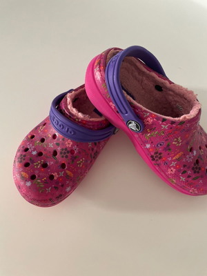 winter Crocs with fur for girls c12