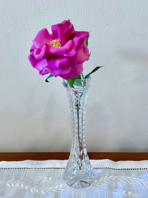 Βαζάκι κρυστάλλινο νέο, για ένα λουλούδι, ύψος 20εκ.