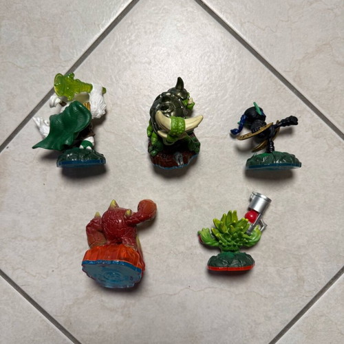 Skylanders figures like new, lot of 15, rare Series 2, 3 and 4 variants