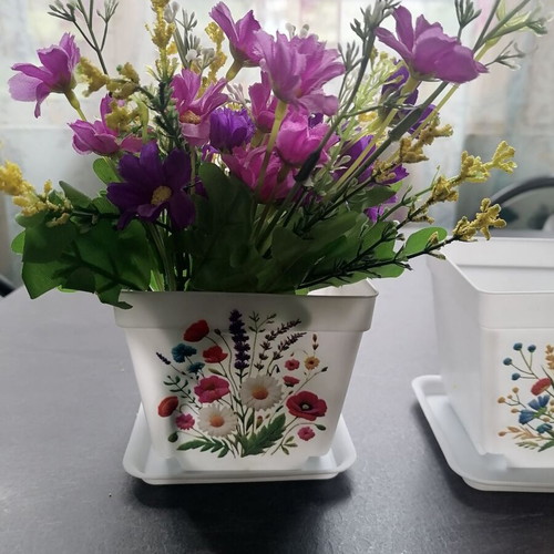 Set of 3 small flower pots new, plastic with drainage holes