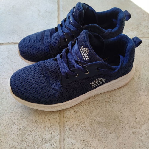 Admiral blue athletic shoes used, size 39, mesh