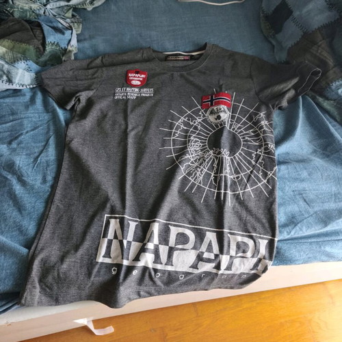 Napapijri T-shirt large, vintage, authentic, like new, grey