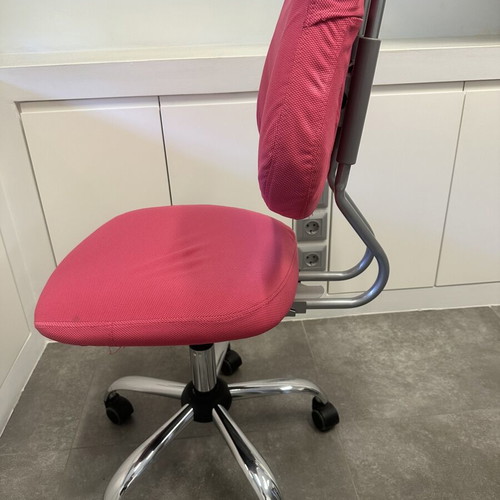 Student Children's Office Chair like new, adjustable backrest