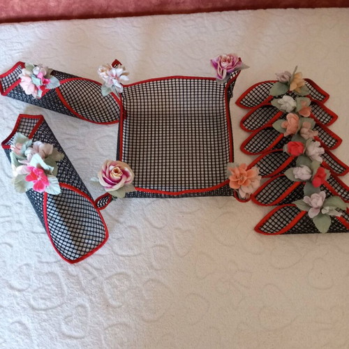 Napkin holder like new with six small and two large compartments
