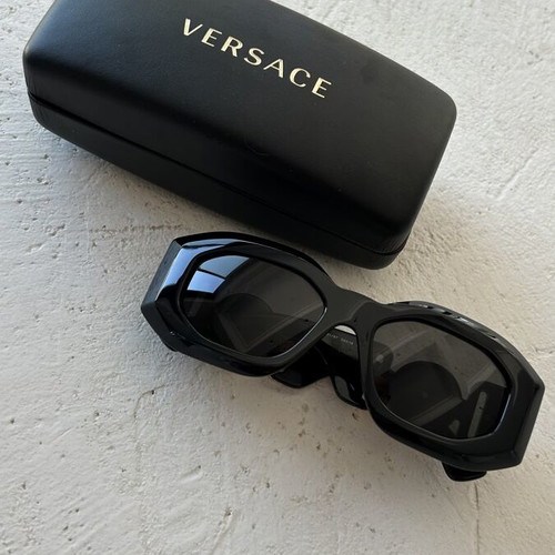Versace Maxi Medusa Biggie sunglasses model VE 4425U GB1/87 unisex black