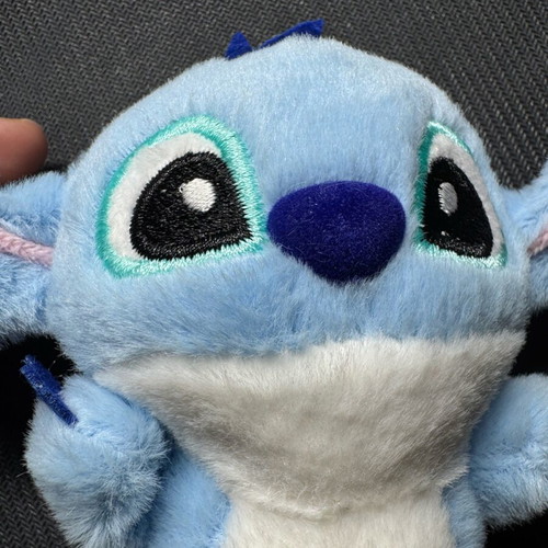 Fluffy Stitch keychain like new