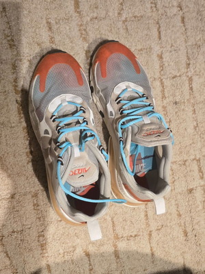 Nike αθλητικά παπούτσια μέγεθος 39, πολύ ιδιαίτερα διάφανα, σε καλή κατάσταση