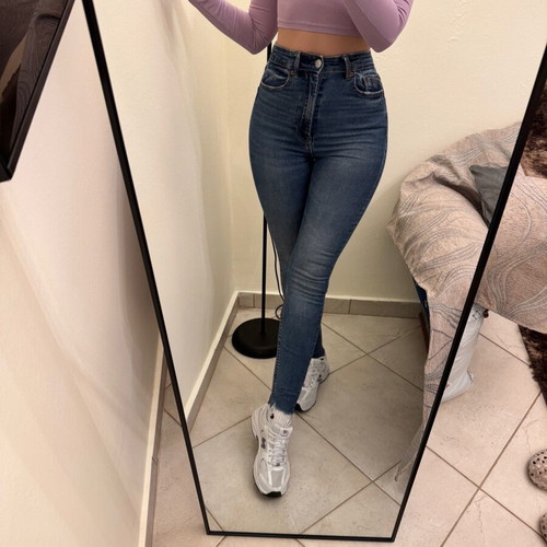 Stradivarius fitted jeans XS (34) like new, black and blue
