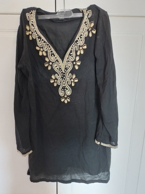 Skondras kaftan Fullah Sugah black used with minor flaws