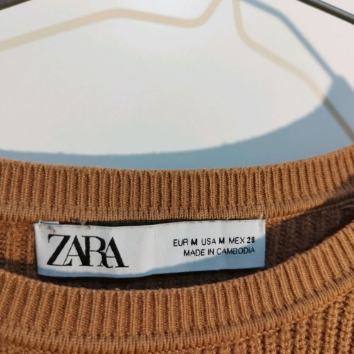 Zara elastic knit camel sweater like new with gold buttons size medium