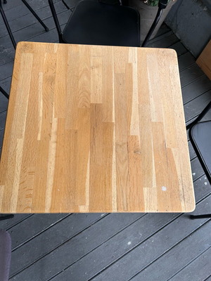 Table used with wood and metal base 60x60