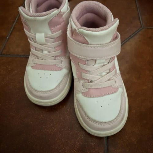 Girls' boots size 21-22, toddler shoes