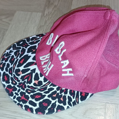 Hat like new, size L, pink