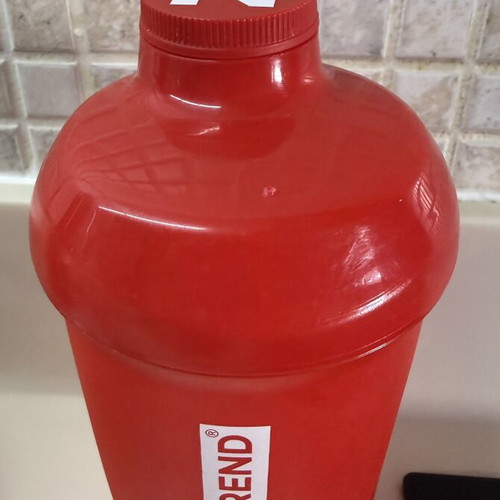 NUTREND large bottle for smoothies and protein, new