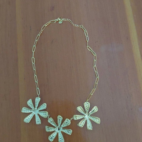 Steel necklace with gold daisies like new
