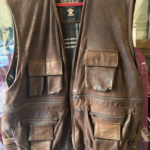 Vintage leather sleeveless vest, brown