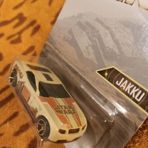 Hot Wheels Starwars Jakku new sealed 2015