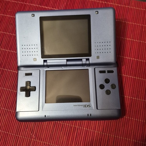 Nintendo DS (fat) console used with 7 games, carrying case and charger