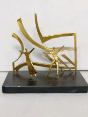 Anna Andreadi sculpture used