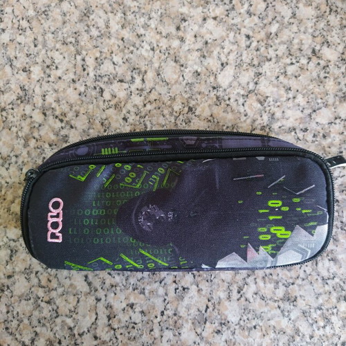 Polo pencil case used with missing elastic bands