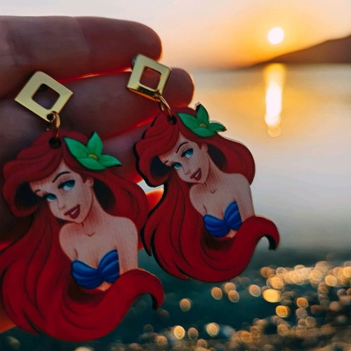 Wooden Disney Ariel earrings new, red color