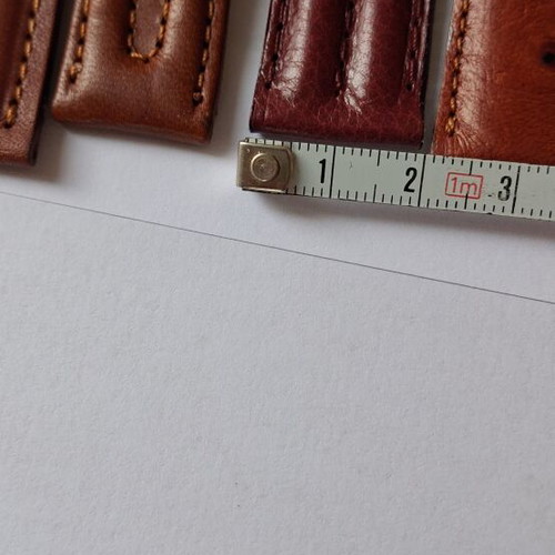 Luxury leather watch straps set of 8, like new, 18 mm and 20 mm