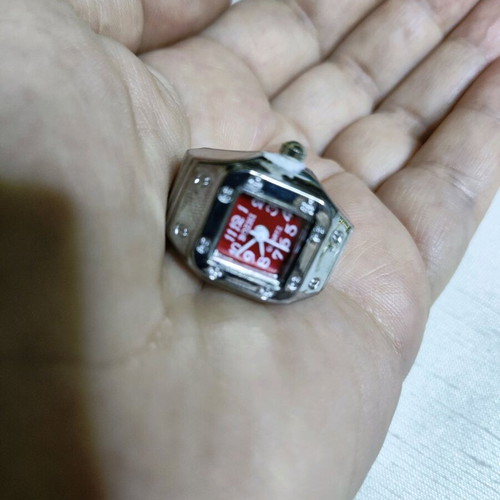 Vintage mini women's ring watch new, red and silver
