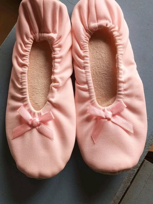 Ballet slippers like new, pink