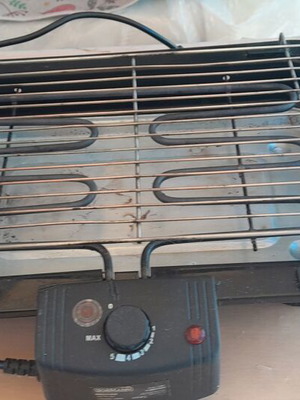 Electric grill slightly used